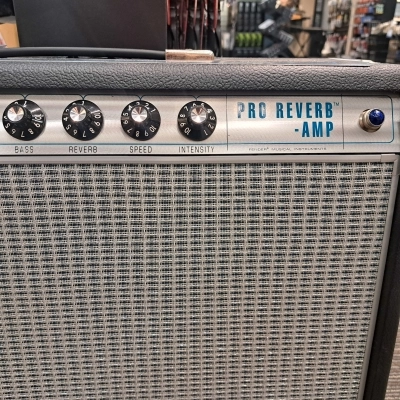 Fender '68 Custom Pro Reverb 2